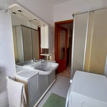 Accogliente In Via Dante Appartamento