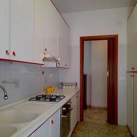 Accogliente In Via Dante Appartamento Loano